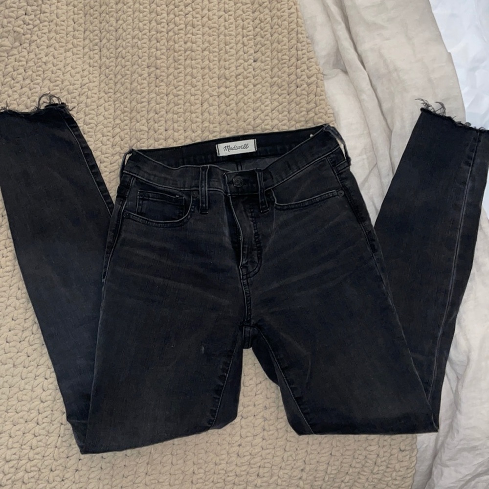 Madewell 9” high rise Distressed Skinny Jeans - Picture 2 of 4